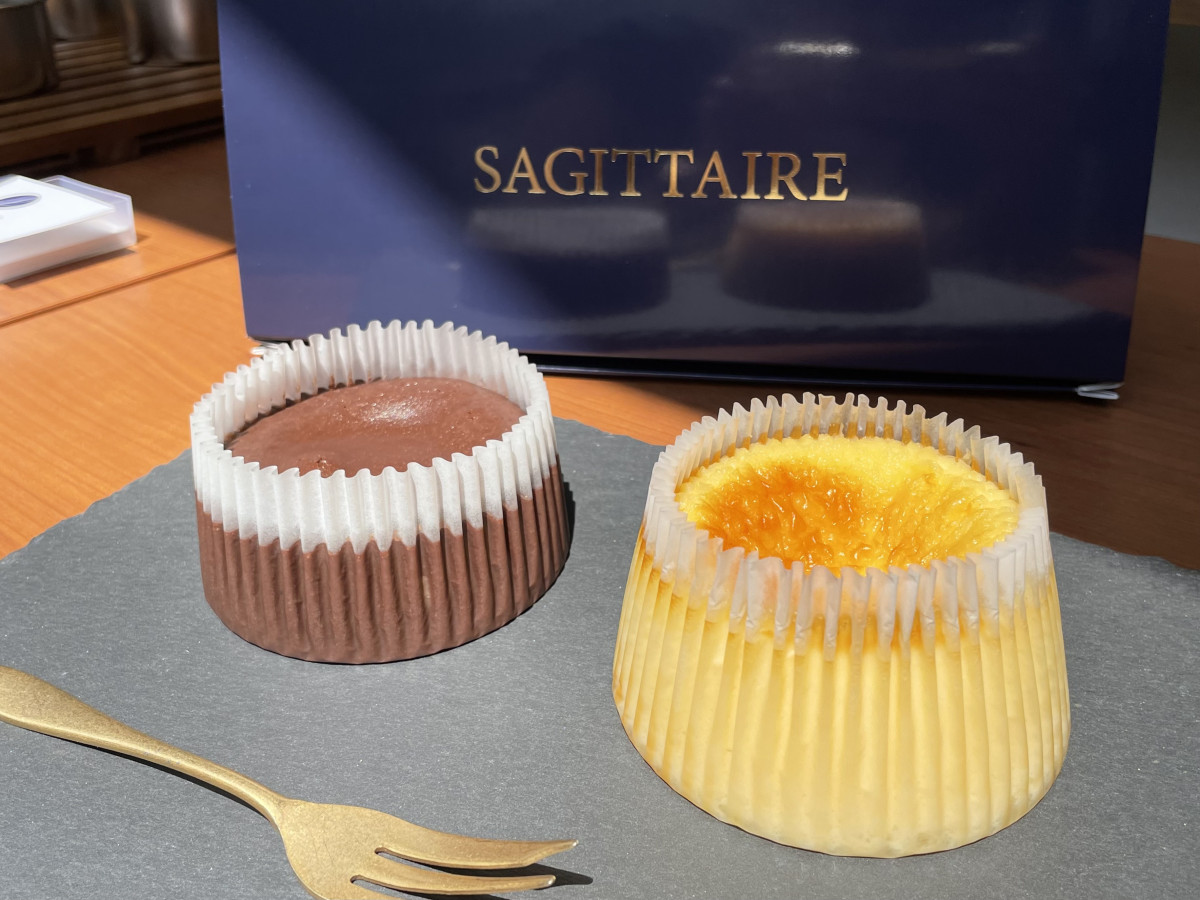 左「無上のショコラ」、右「無上のチーズ」